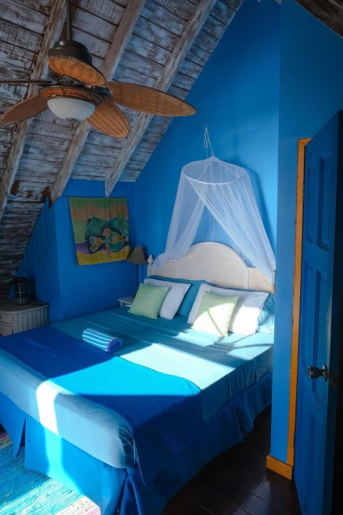 Turtle Point Bequia - 4 Bedroom Villa Wstaff Port Elizabeth 외부 사진