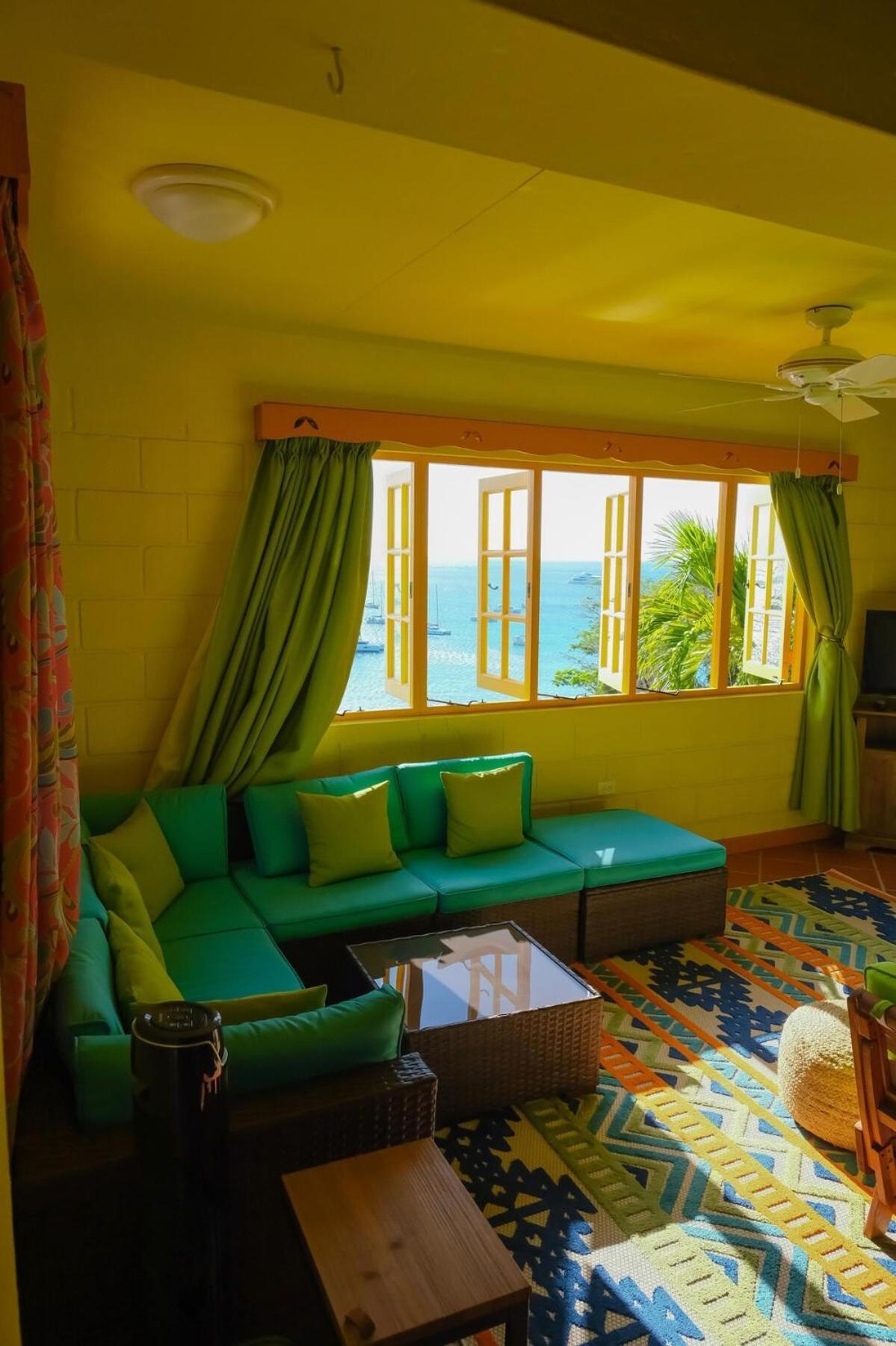 Turtle Point Bequia - 4 Bedroom Villa Wstaff Port Elizabeth 외부 사진